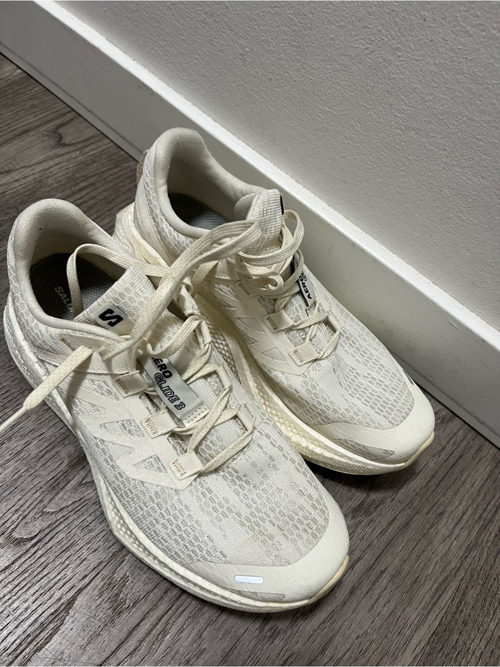 Salomon Off-White / Cream Aeroglide Running Shoes